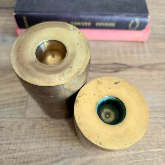 Set of 2 Midcentury Modern brass candleholder - Picture 3 of 5
